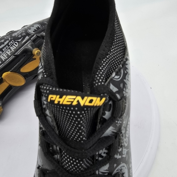 Phenom Elite Shoes Men 5.5 Batman Football Cleats Velocity 2.0 main image 10